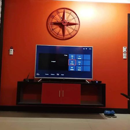 Cubao Manhattan Heights Unit 11Pq Tower B, 1Br Ciudad Quezon Exterior foto