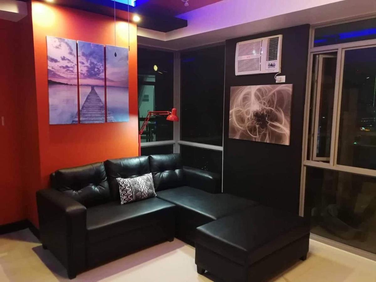 Cubao Manhattan Heights Unit 11Pq Tower B, 1Br Ciudad Quezon Exterior foto