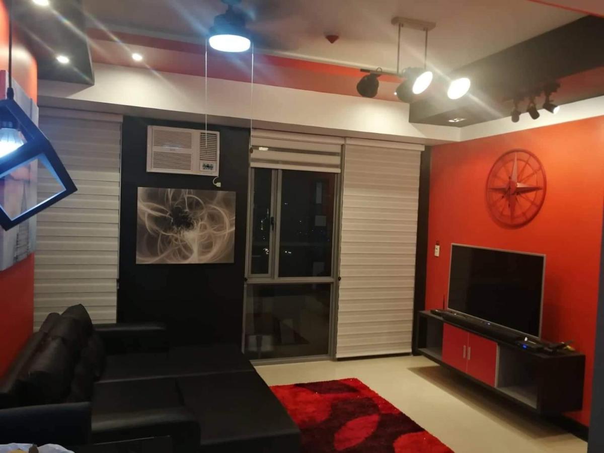 Cubao Manhattan Heights Unit 11Pq Tower B, 1Br Ciudad Quezon Exterior foto